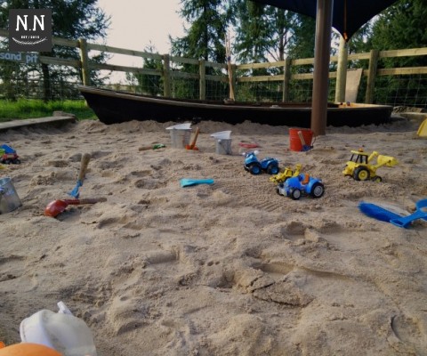 Giant_Sandpit_for_Farm_Park